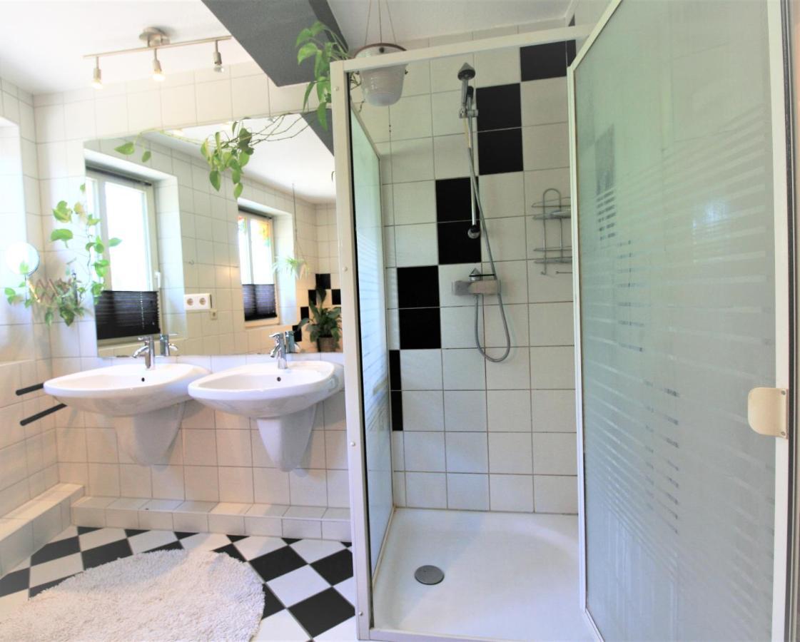 Zentrale Ferienwohnung „Treibholz“ Im Sonnenblumenhaus فلنسبورغ المظهر الخارجي الصورة